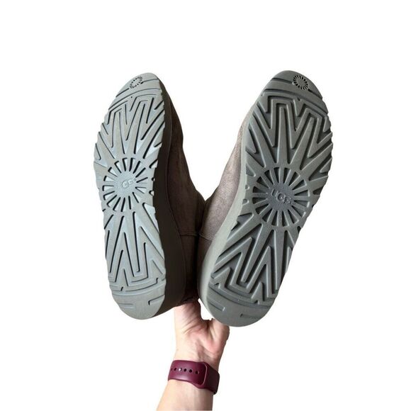 UGG Winter Gray Boots Suede size 10 Pull On - Picture 6 of 6